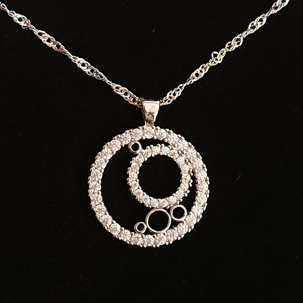 Sterling Silver Round Multi-Circle Pendant Necklace